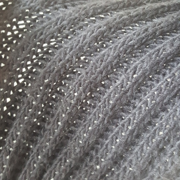 Terranova Gray Long Scarf - Picture 7 of 9